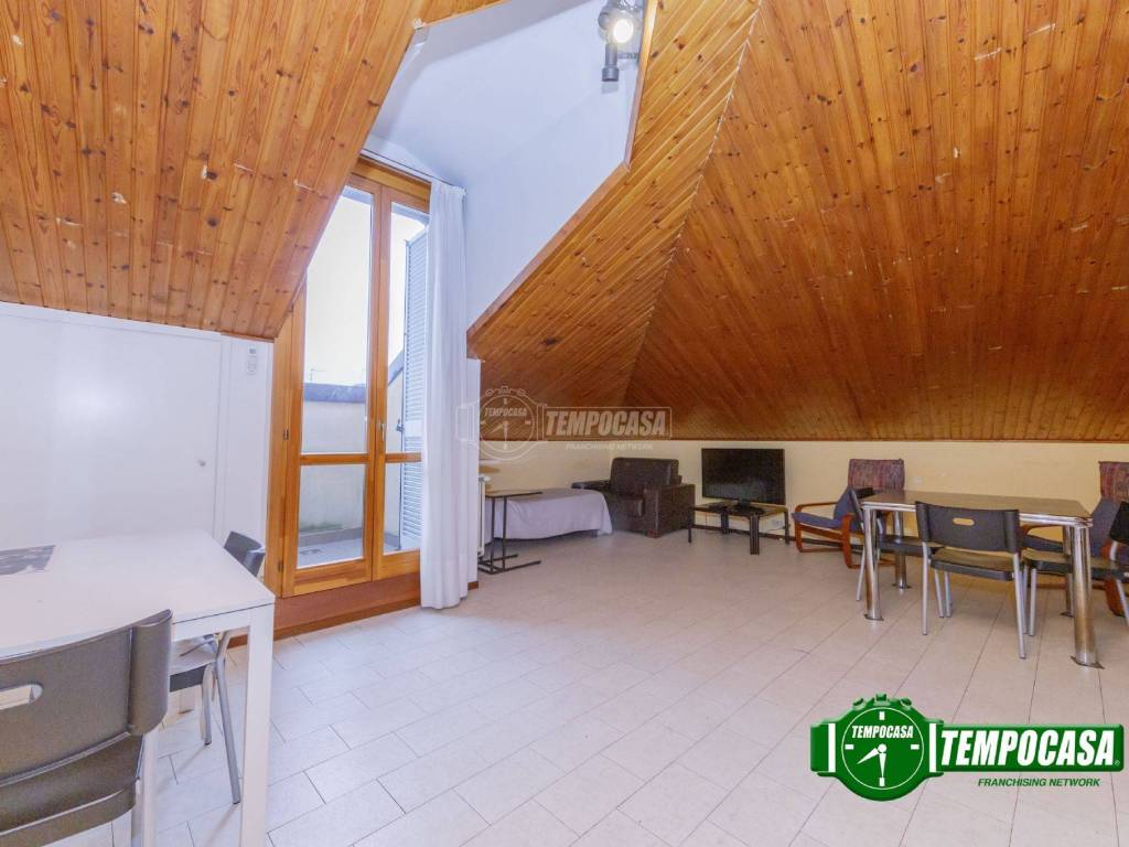 appartamento in vendita a Pavia in zona Centro Città