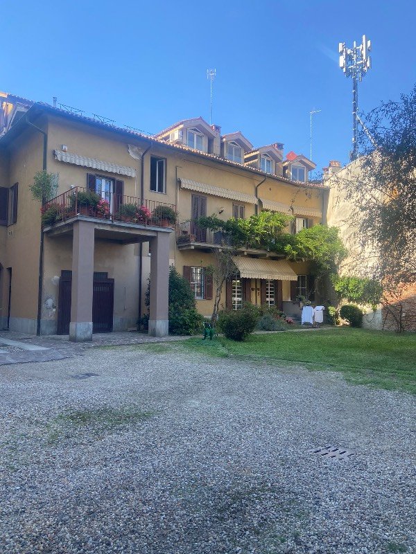 appartamento in vendita a Pavia in zona Centro Città