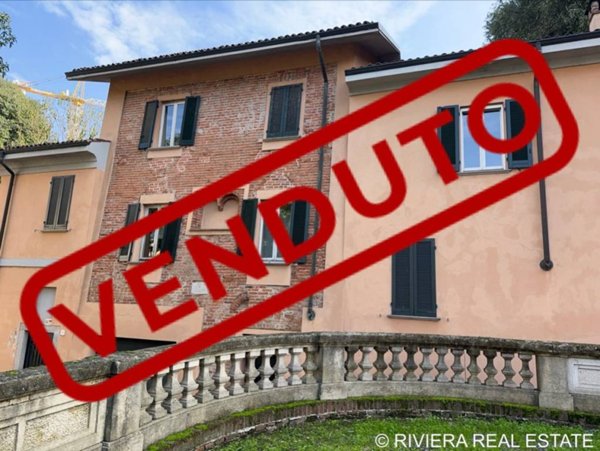 casa indipendente in vendita a Pavia in zona Centro Città