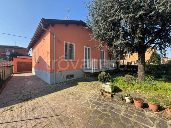 casa indipendente in vendita a Pavia in zona Viale Cremona