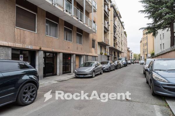 appartamento in vendita a Pavia in zona Centro Città
