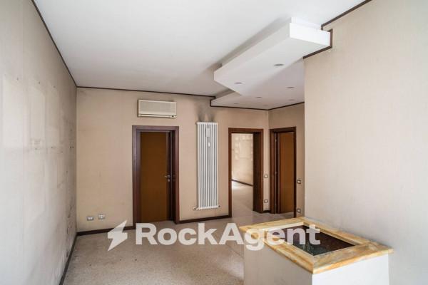 appartamento in vendita a Pavia in zona Centro Città