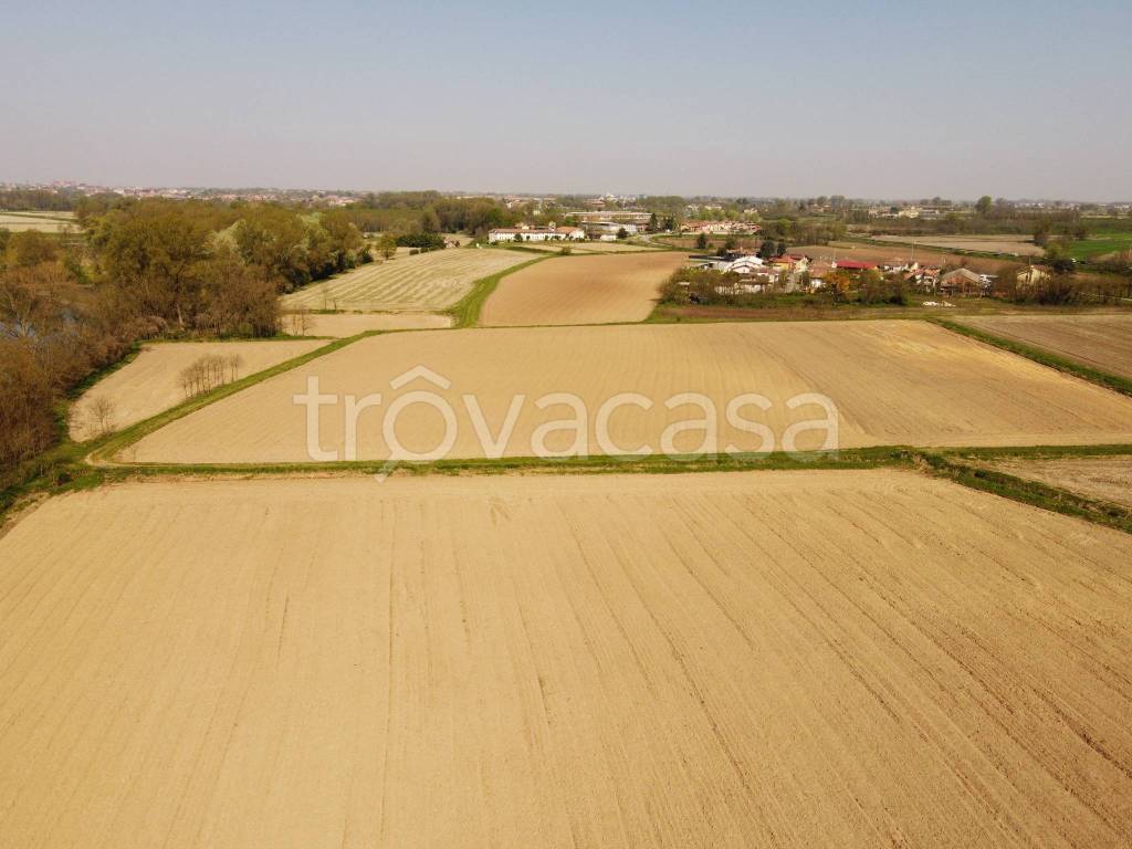 terreno agricolo in vendita a Pavia in zona Viale Cremona