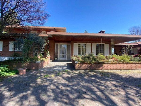 casa indipendente in vendita a Pavia