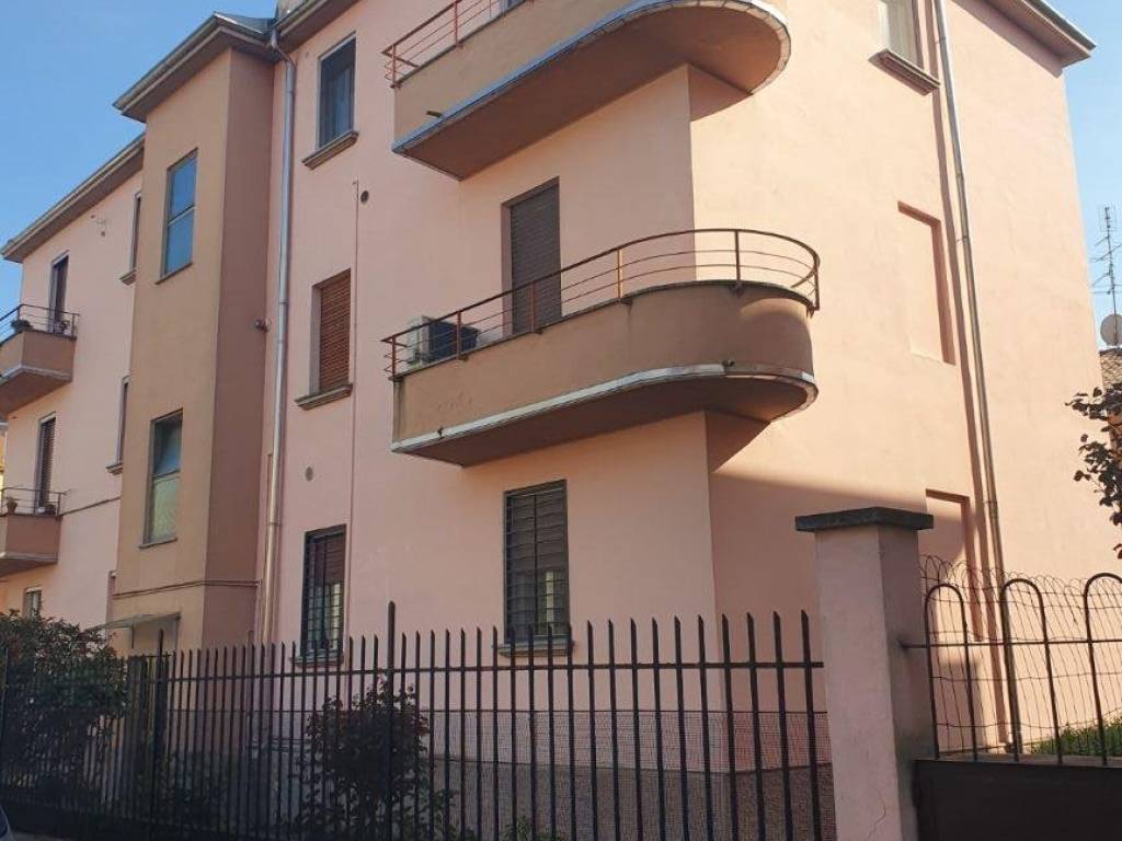 appartamento in vendita a Pavia in zona Centro Città