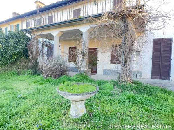 casa indipendente in vendita a Pavia in zona Centro Città