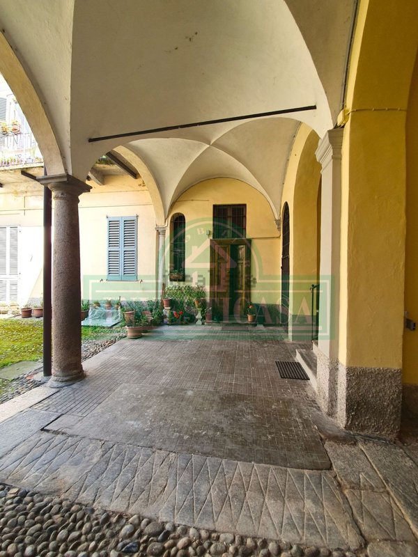 appartamento in vendita a Pavia in zona Centro Città