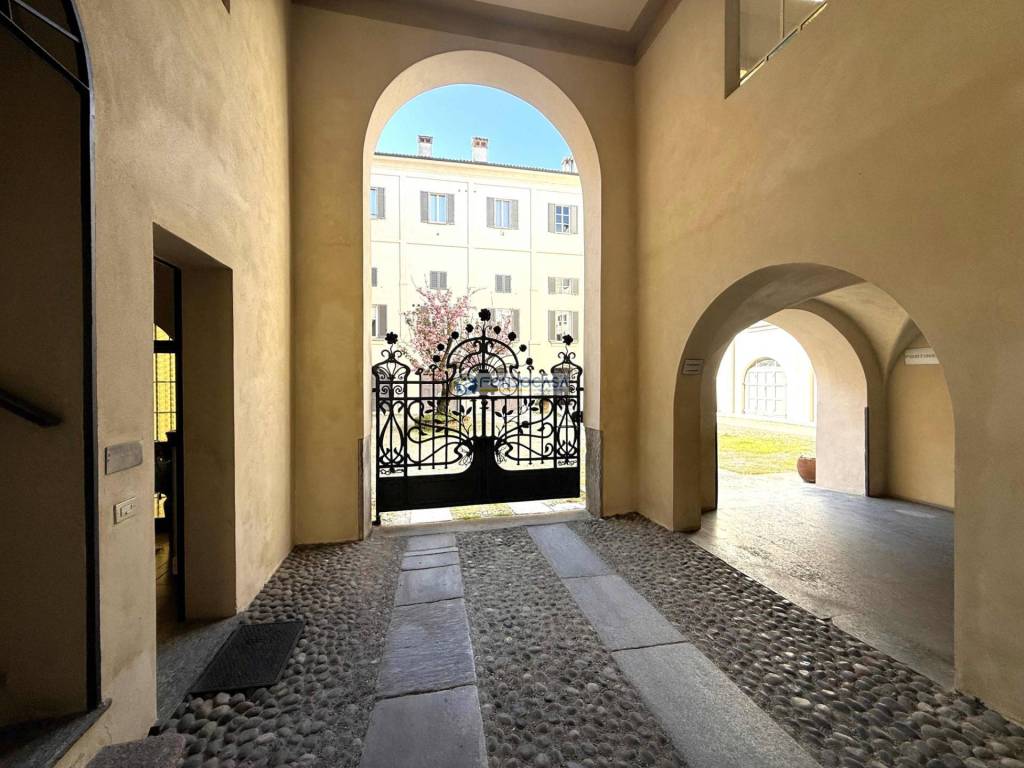 appartamento in vendita a Pavia in zona Centro Città