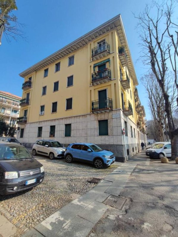appartamento in vendita a Pavia in zona Centro Città