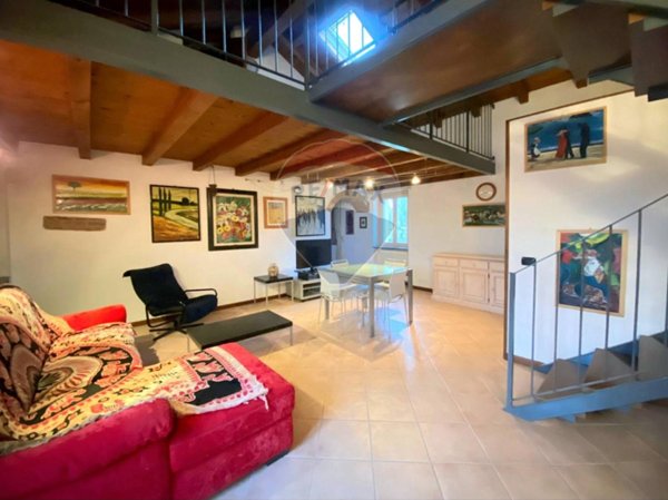 casa indipendente in vendita a Pavia