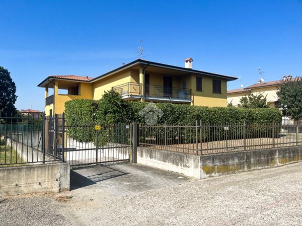appartamento in vendita a Pavia