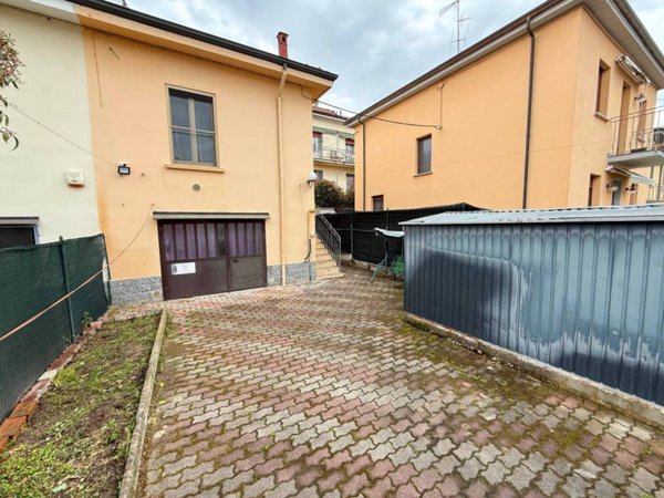 casa indipendente in vendita a Pavia in zona San Pietro