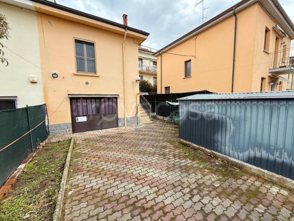 casa indipendente in vendita a Pavia in zona San Pietro