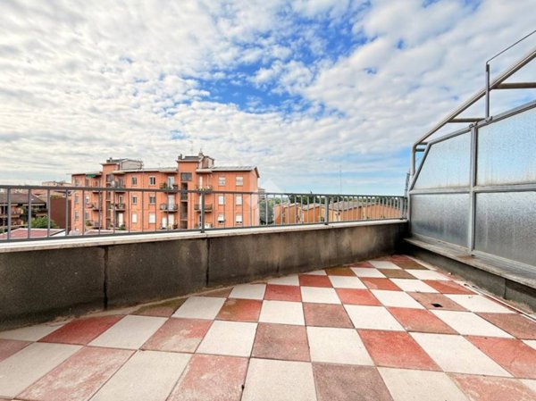 appartamento in vendita a Pavia in zona Stazione