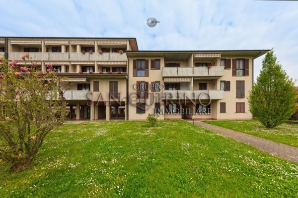 appartamento in vendita a Pavia in zona Vallone