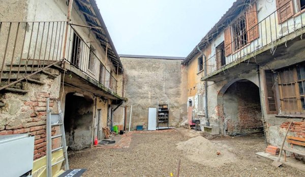 casa indipendente in vendita a Pavia