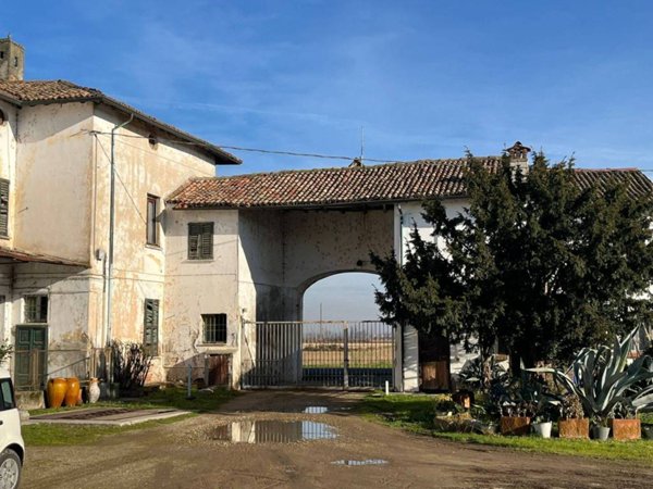 intera palazzina in vendita a Pavia in zona Ca' Della Terra