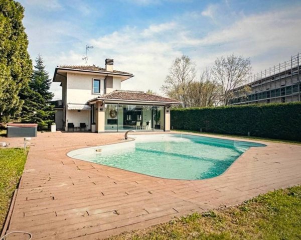 casa indipendente in vendita a Pavia in zona Campo Coni