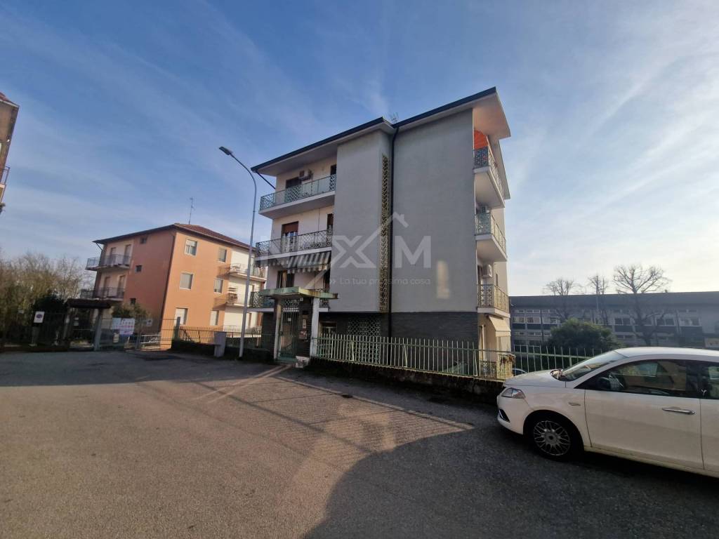 appartamento in vendita a Pavia in zona San Pietro