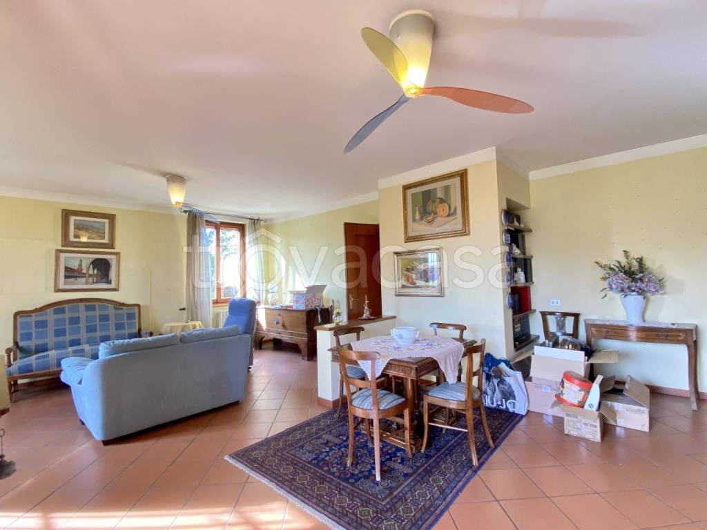 appartamento in vendita a Pavia in zona Centro Città