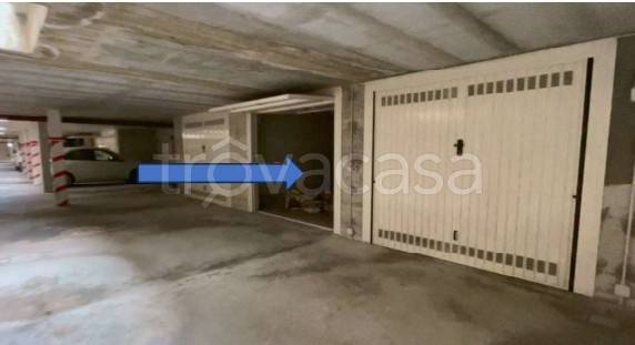 appartamento in vendita a Pavia in zona Fossarmato