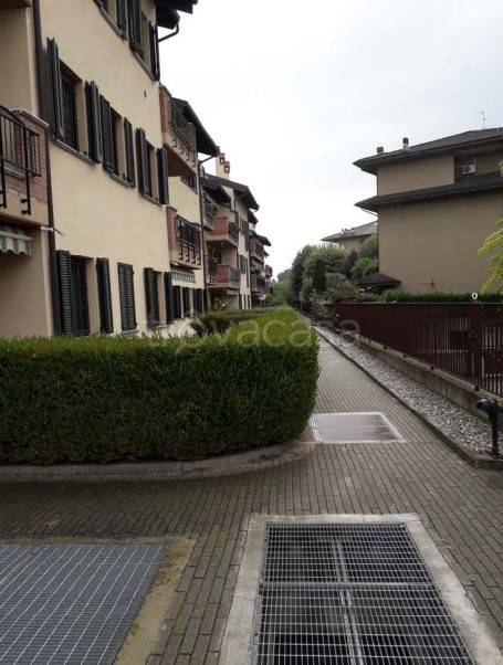 appartamento in vendita a Pavia in zona Pompieri