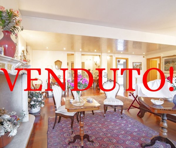 appartamento in vendita a Pavia in zona Centro Città