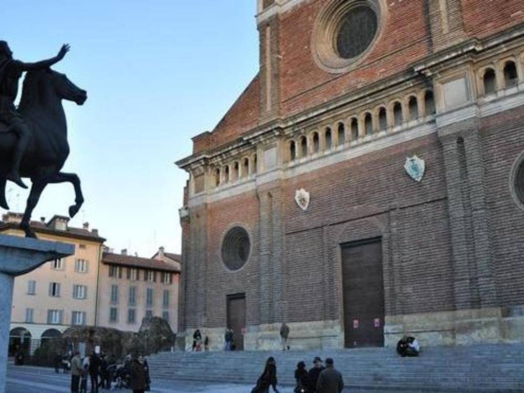 appartamento in vendita a Pavia in zona Centro Città