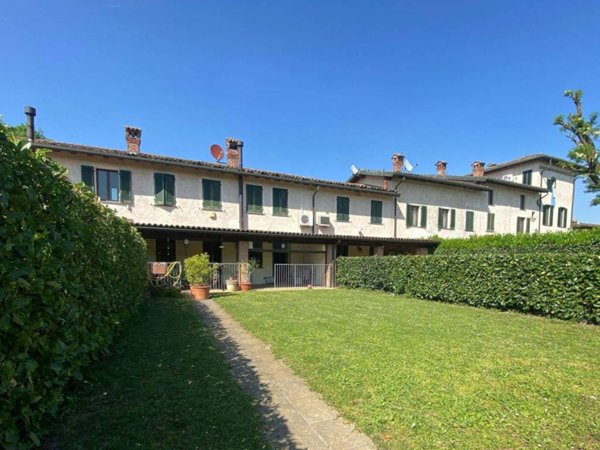 casa indipendente in vendita a Pavia in zona Cassinino