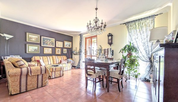 appartamento in vendita a Pavia in zona Centro Città