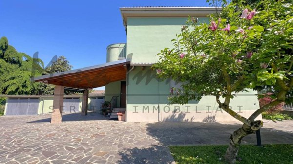 casa indipendente in vendita a Pavia in zona Centro Città