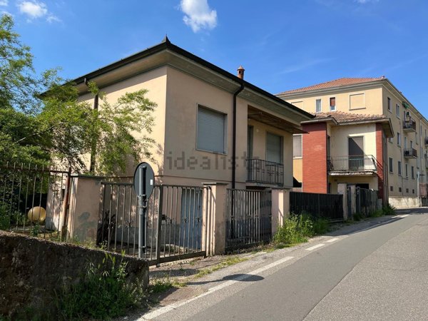 casa indipendente in vendita a Pavia in zona San Pietro