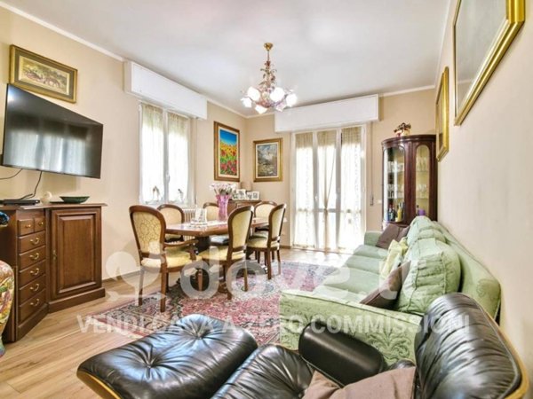 casa indipendente in vendita a Pavia in zona Cassinino