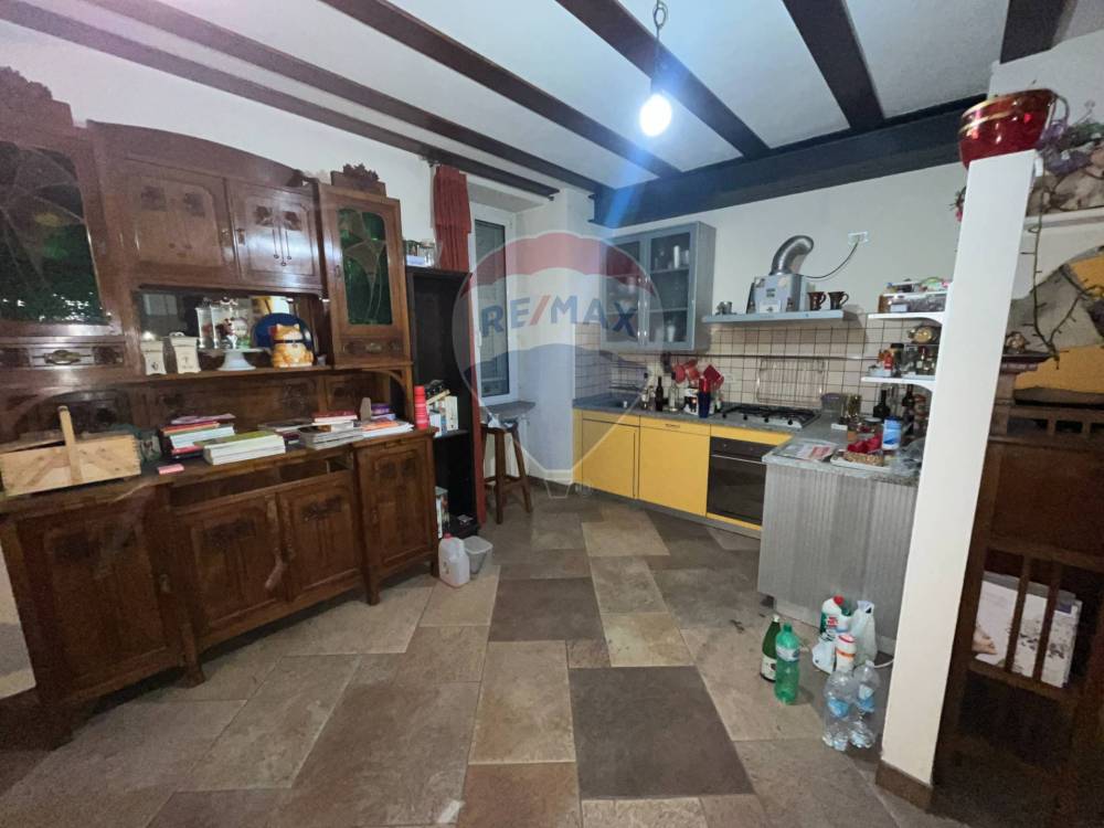appartamento in vendita a Pavia in zona Centro Città