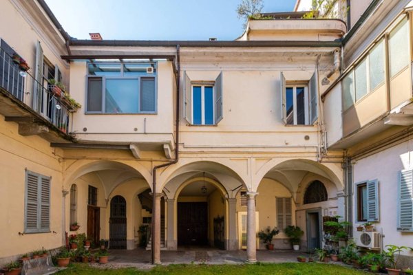 appartamento in vendita a Pavia in zona Centro Città