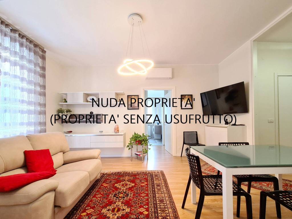 appartamento in vendita a Pavia in zona Campari