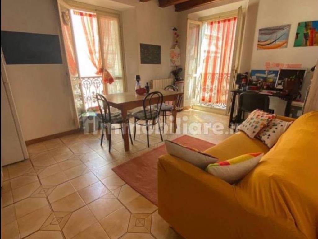 appartamento in vendita a Pavia in zona Centro Città