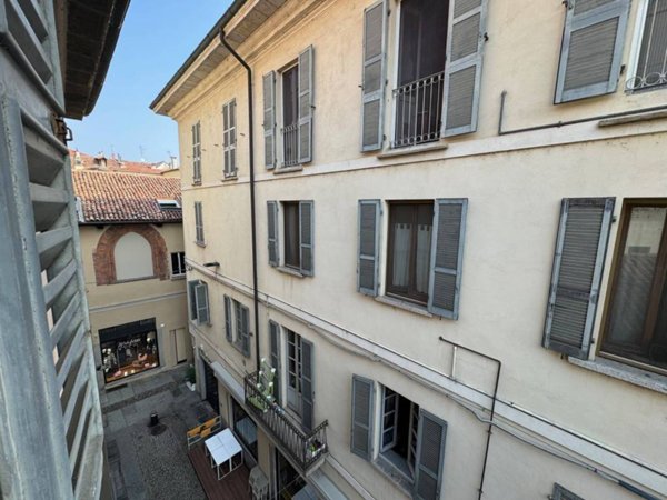 appartamento in vendita a Pavia in zona Centro Città