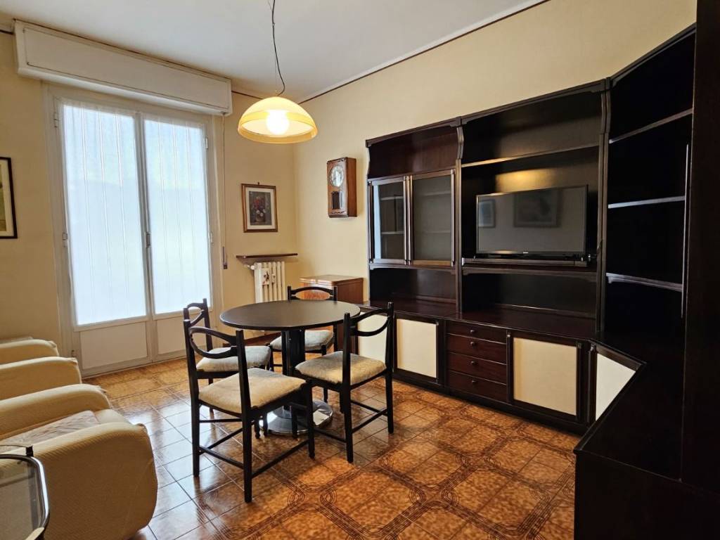 appartamento in vendita a Pavia in zona Città Giardino