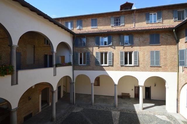 appartamento in vendita a Pavia in zona Centro Città