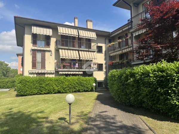 appartamento in vendita a Pavia in zona Vallone