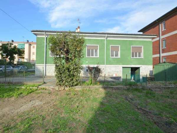 casa indipendente in vendita a Pavia in zona Città Giardino