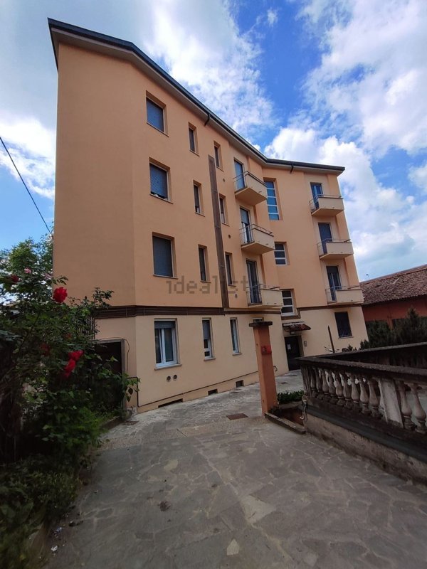 appartamento in vendita a Pavia in zona Policlinico