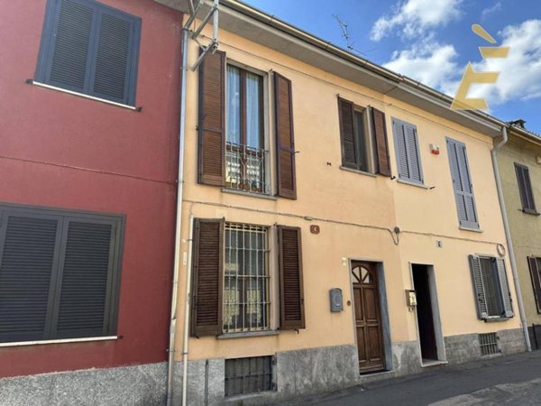 casa indipendente in vendita a Pavia in zona San Pietro