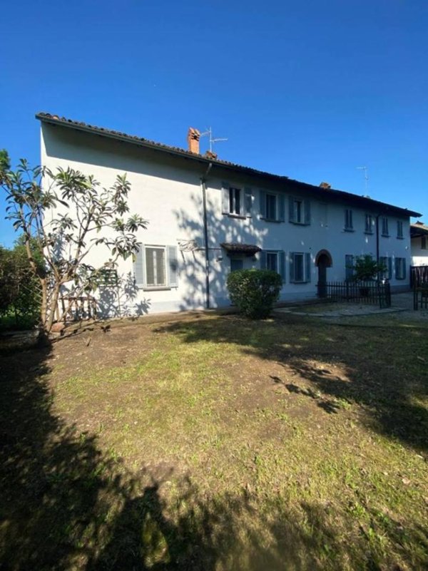 casa indipendente in vendita a Pavia in zona Ca' Della Terra