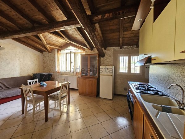 appartamento in vendita a Pavia in zona Stazione