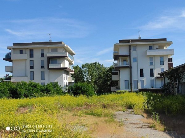 appartamento in vendita a Pavia in zona Città Giardino