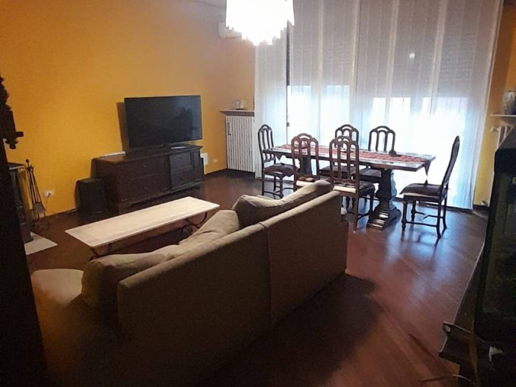 appartamento in vendita a Pavia in zona Casa sul Fiume