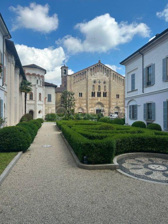 appartamento in vendita a Pavia in zona Centro Città