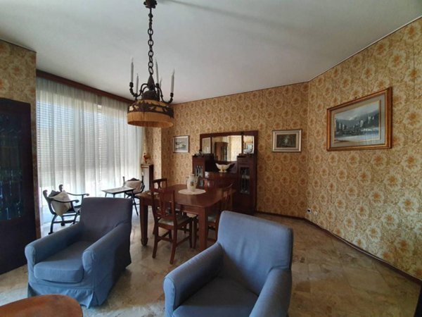 appartamento in vendita a Pavia in zona Centro Città